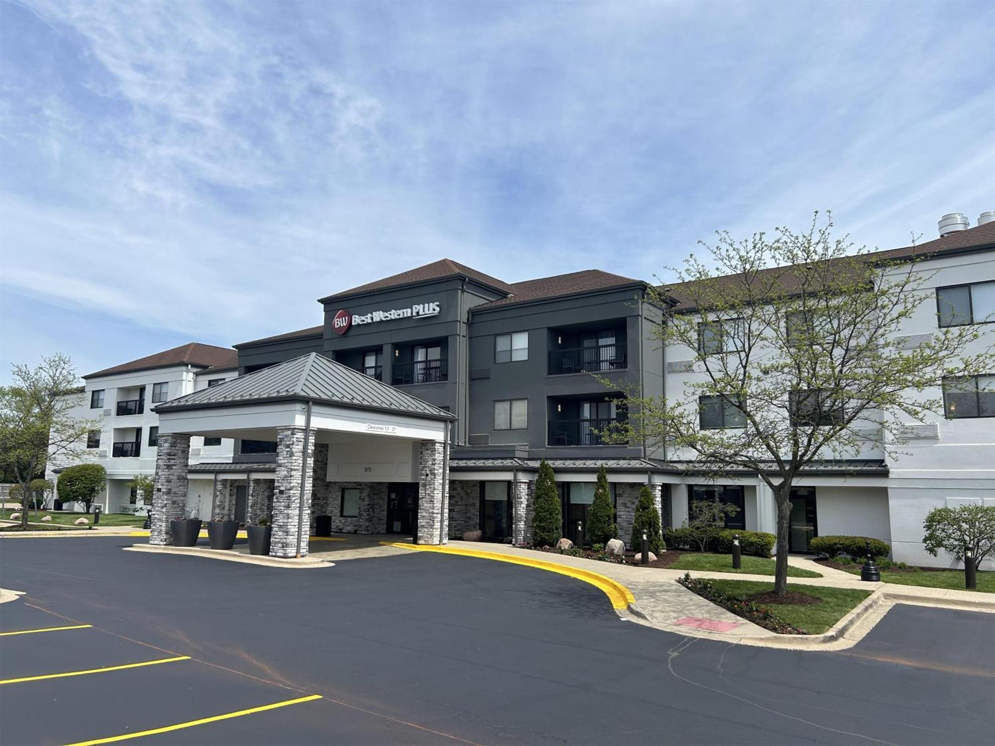 Best Western Plus Elgin - Chicago West Dundee Exteriör bild